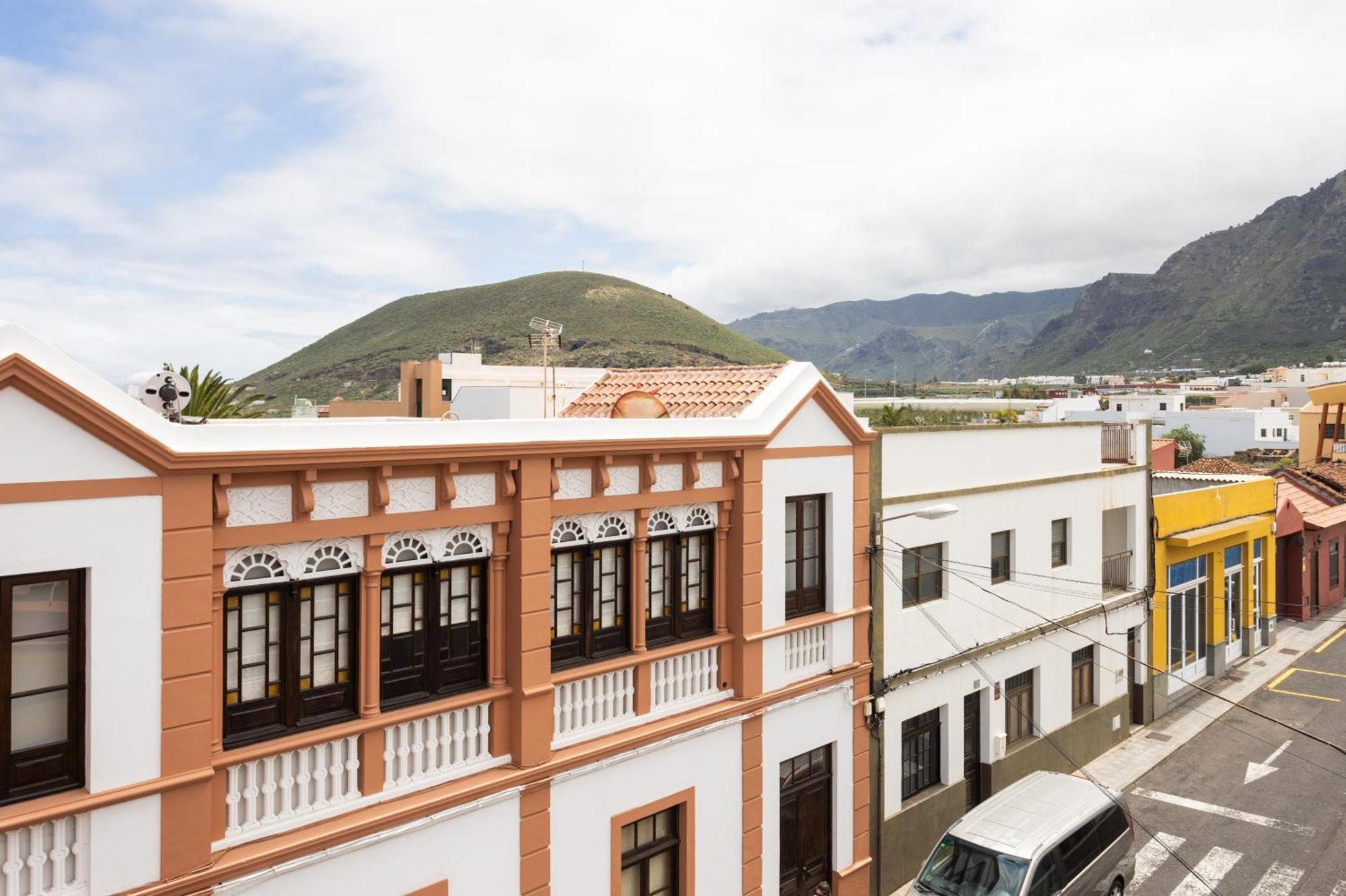 Tenohomes Rustic House With Terrace & Nature Views Casa vacanze